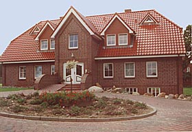 haus.jpg (26437 Byte)